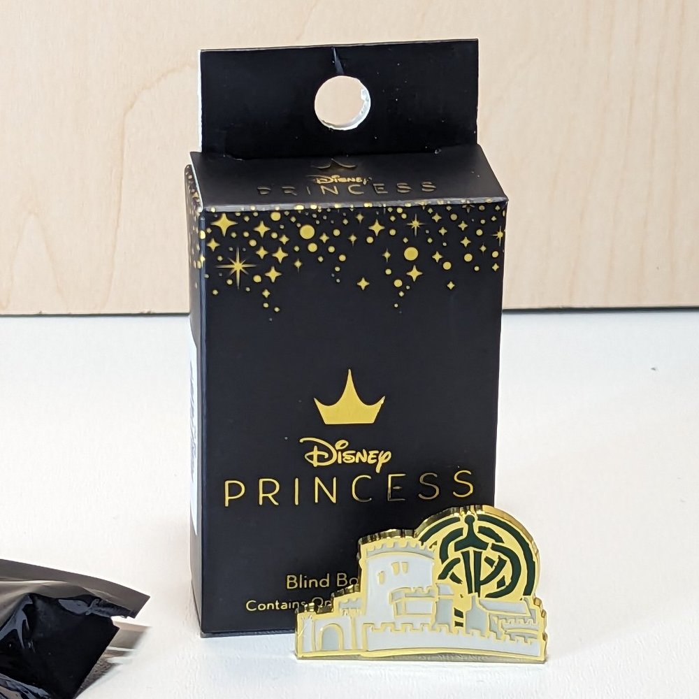 Disney Loungefly Princess Castle Merida Brave Kingdom Mystery Blind Box Pin